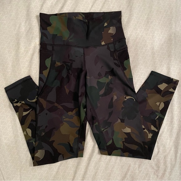 Elevate Legging - Picture 3 of 3